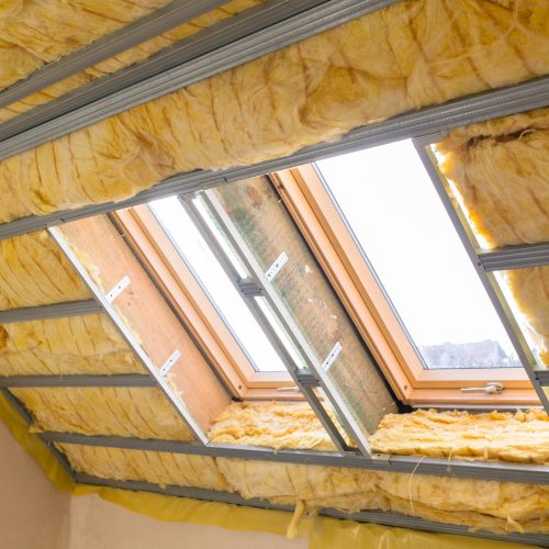 House thermal insulation with mineral wool